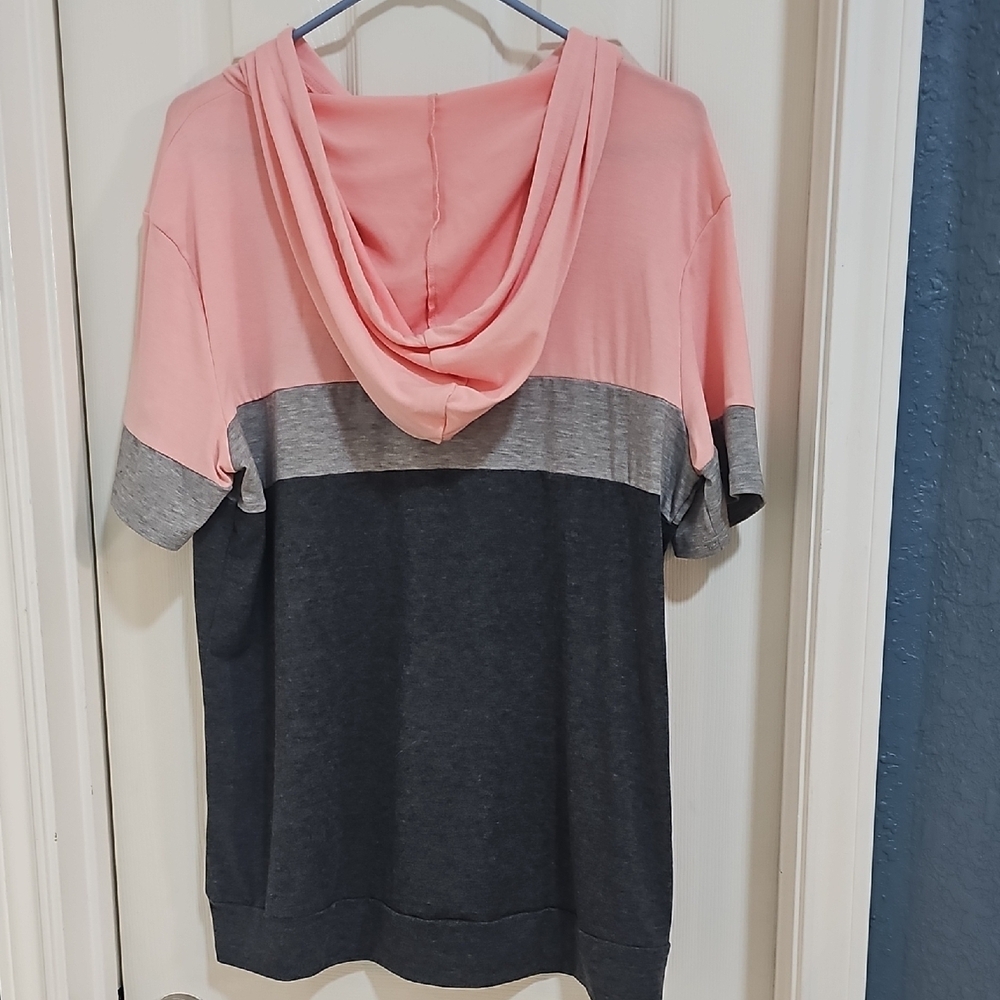 NWOT Pgands Short Sleeve Color Block Hoodie in Pink and Gray XL - Picture 9 of 12